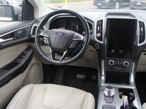 Certified 2022 Ford Edge Titanium image 18