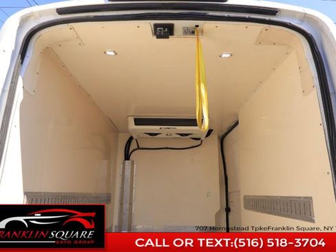 Used 2019 Ford Transit 250 130 Medium Roof image 12