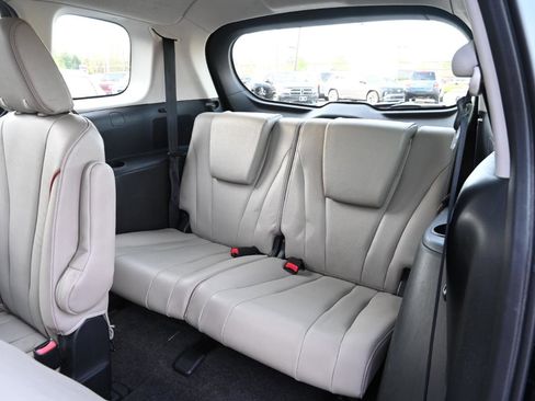 Used 2012 MAZDA MAZDA5 Grand Touring image 16