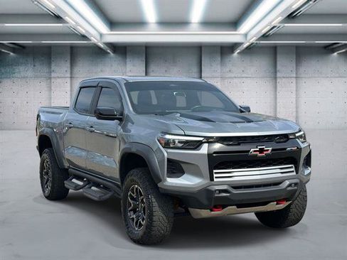 Used 2024 Chevrolet Colorado ZR2 w/ ZR2 Convenience Package III AWD/4WD image 21