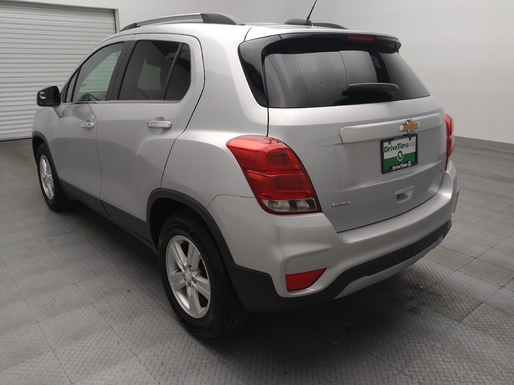 Used 2020 Chevrolet Trax LT w/ LT Convenience Package FWD image 5
