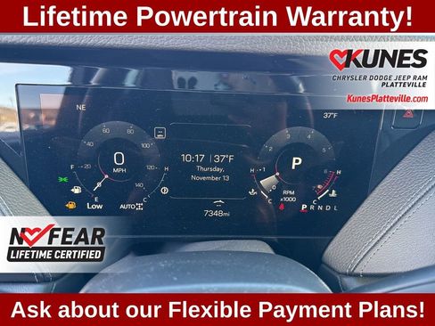 Used 2025 GMC Yukon XL Denali AWD/4WD image 29