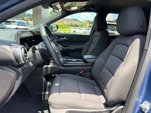 Used 2025 Chevrolet Equinox LT AWD/4WD image 22