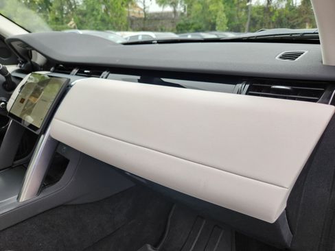 Certified 2025 Land Rover Discovery Sport S AWD/4WD image 17