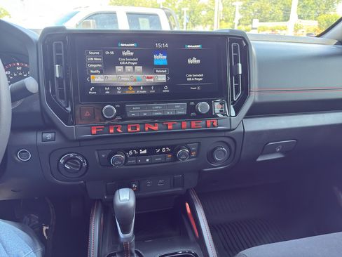Used 2025 Nissan Frontier PRO-4X image 20