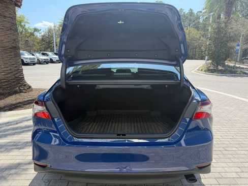 Used 2024 Toyota Camry LE w/ Convenience Package image 19