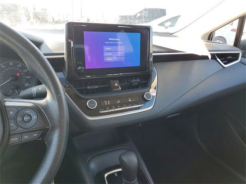 Used 2024 Toyota Corolla LE image 28