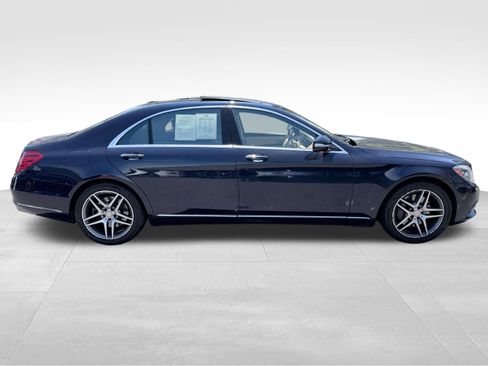 Used 2015 Mercedes-Benz S 550 4MATIC Sedan image 4