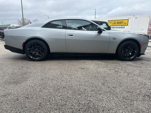 Used 2024 Dodge Charger R/T w/ Plus Group image 3