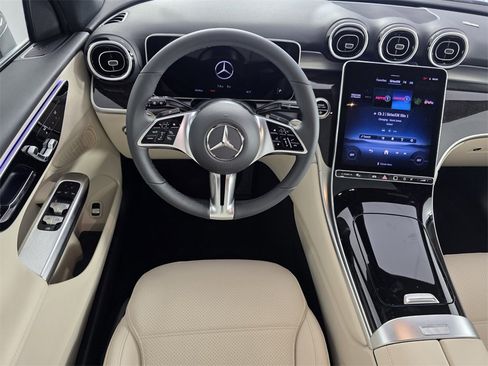 New 2026 Mercedes-Benz GLC 300 image 10