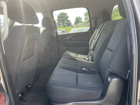 Used 2013 Chevrolet Suburban LS w/ Convenience Package 1 image 9