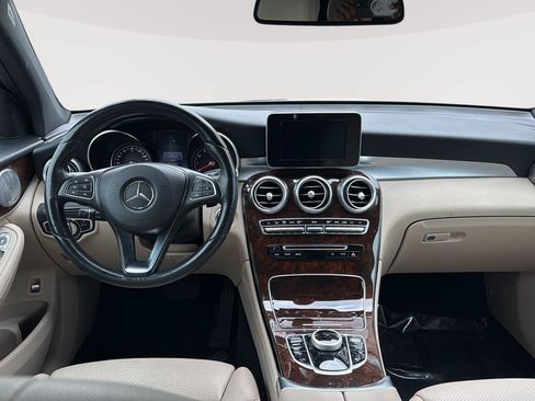 Used 2017 Mercedes-Benz GLC 300 4MATIC image 17