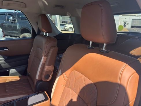 New 2026 Nissan Pathfinder Platinum image 15
