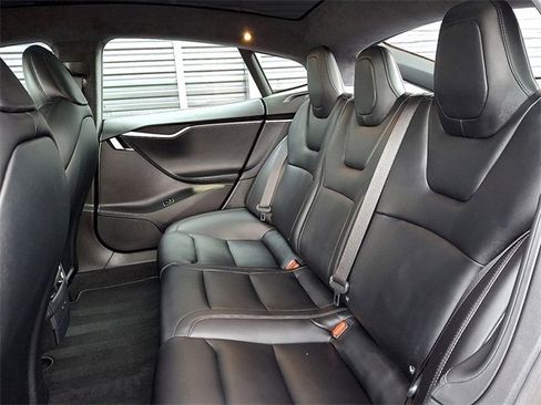 Used 2020 Tesla Model S Long Range image 16