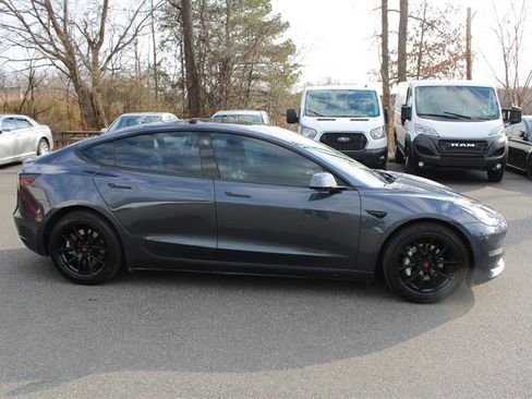 Used 2022 Tesla Model 3 Long Range image 8