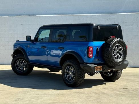 New 2025 Ford Bronco Badlands w/ Black Appearance Package image 4