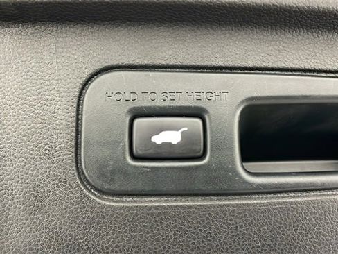 Used 2024 Honda Pilot TrailSport image 36