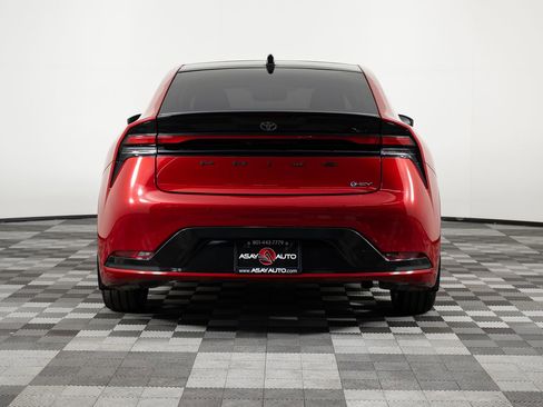 Used 2025 Toyota Prius XLE image 6