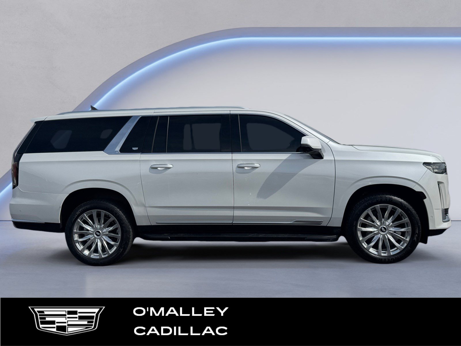 Used 2023 Cadillac Escalade ESV Premium Luxury AWD/4WD image 6