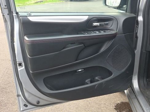 Used 2019 Dodge Grand Caravan GT FWD image 24