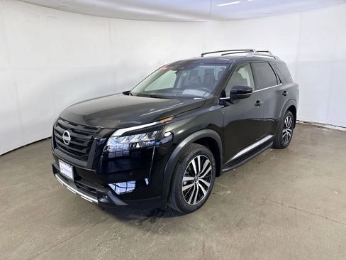Certified 2023 Nissan Pathfinder Platinum w/ Lighting Package (N93) image 26