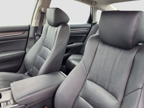 Used 2019 Honda Accord EX-L image 18