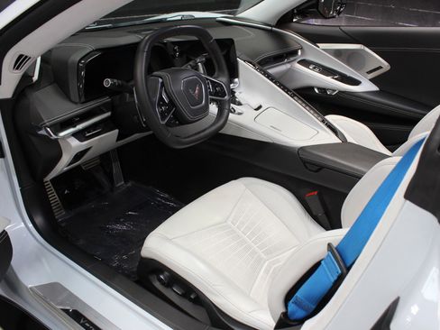 Used 2020 Chevrolet Corvette Stingray Premium Cpe w/ 3LT Preferred Equipment Group image 41