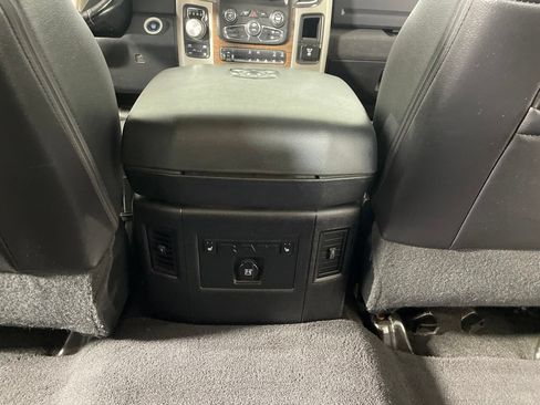 Used 2018 RAM 1500 Laramie w/ Convenience Group AWD/4WD image 21