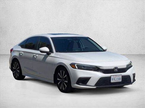 Used 2023 Honda Civic EX image 3