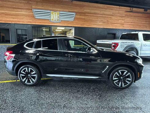 Used 2023 BMW X4 xDrive30i AWD/4WD image 2