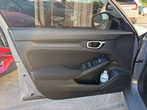 Used 2025 Honda Civic Sport image 11