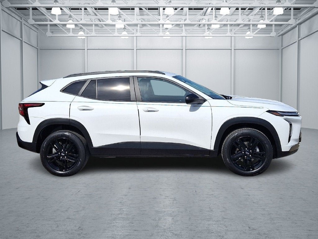 Certified 2024 Chevrolet Trax ACTIV FWD image 9