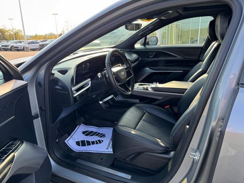 Used 2024 Cadillac Lyriq Luxury w/ LPO, Floor Liner Package image 13