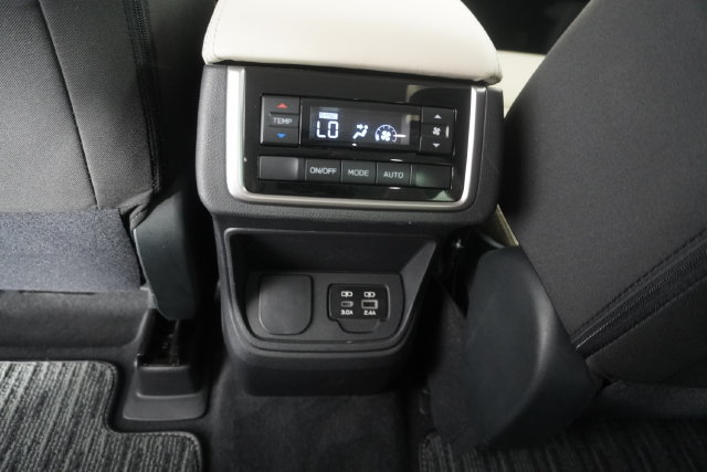 Used 2025 Subaru Ascent Premium AWD/4WD image 34
