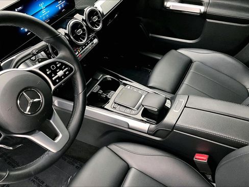 Certified 2022 Mercedes-Benz GLB 250 image 15