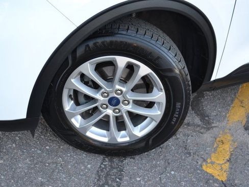 Used 2021 Ford Escape SE image 37