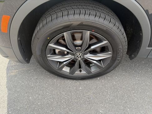 Certified 2022 Volkswagen Tiguan SE AWD/4WD image 9