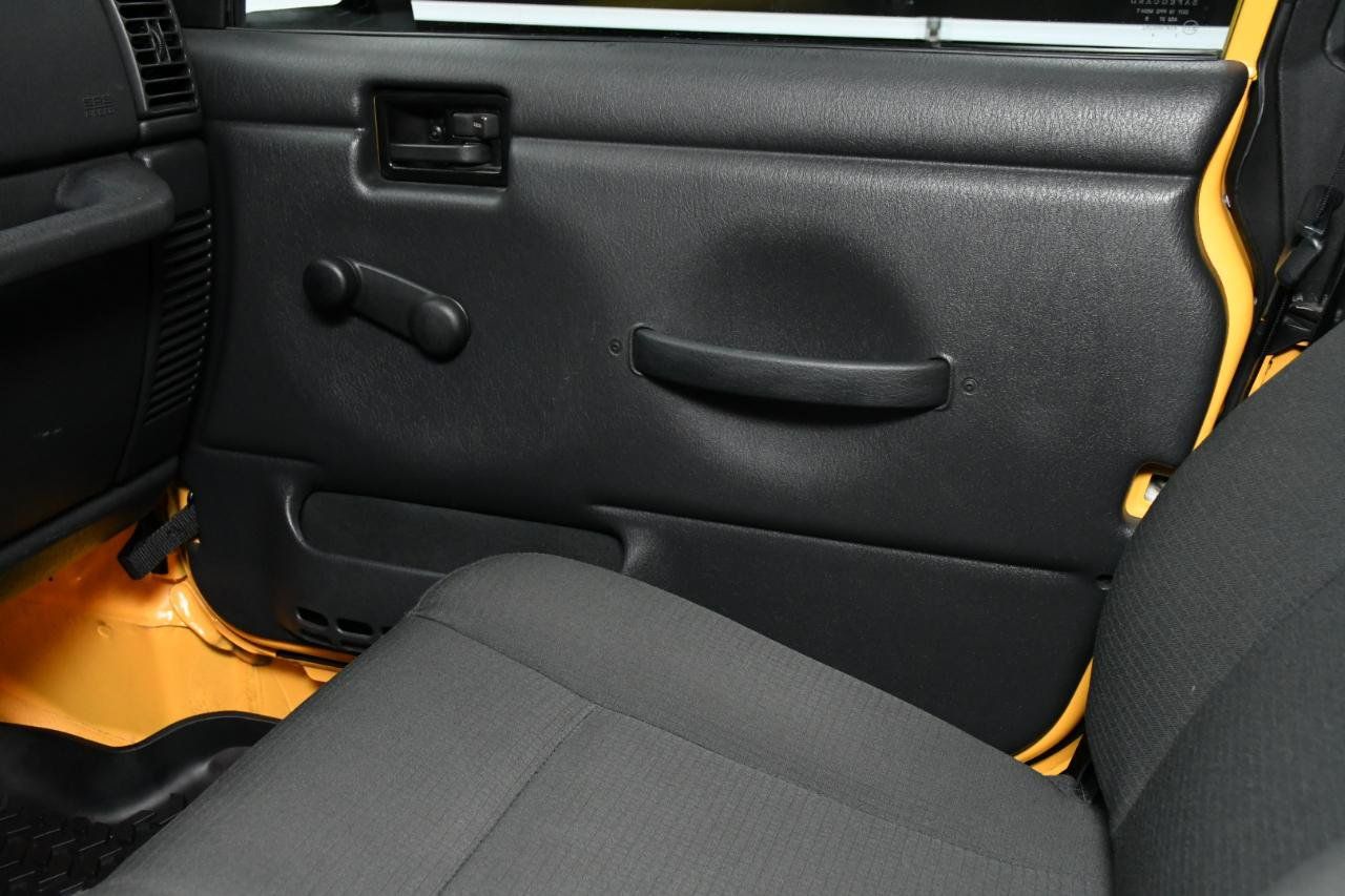 Used 2006 Jeep Wrangler X AWD/4WD image 37