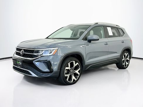 Used 2023 Volkswagen Taos SEL AWD/4WD image 3