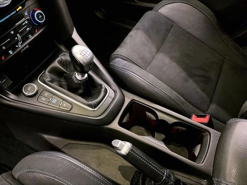 Used 2017 Ford Focus RS AWD/4WD image 16