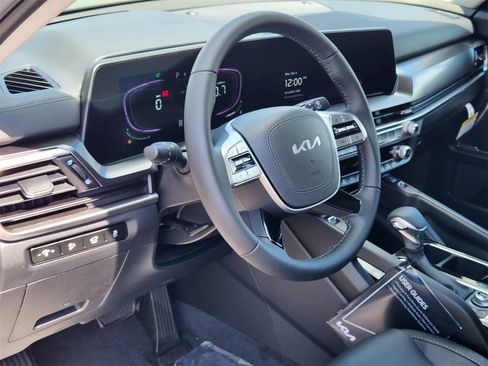New 2025 Kia Telluride S image 9