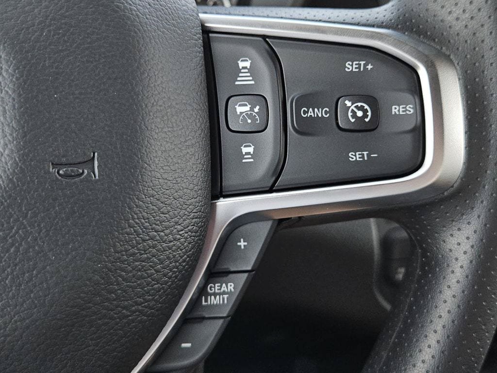 New 2026 RAM 1500 Express AWD/4WD image 16