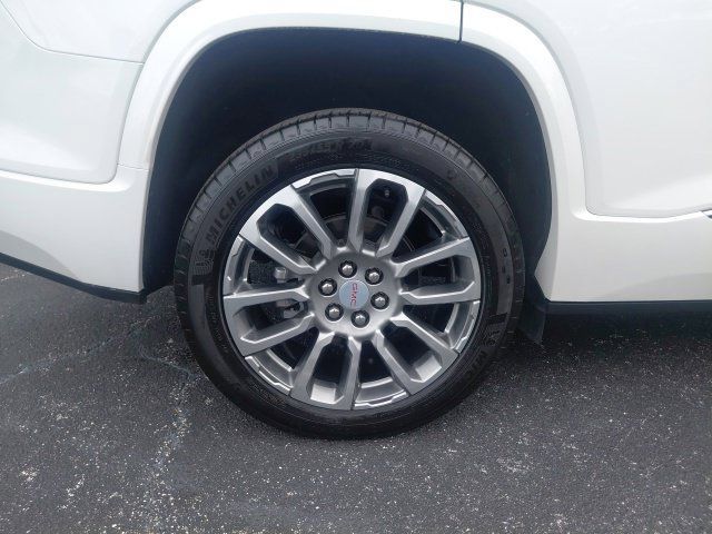 Used 2023 GMC Acadia Denali w/ Denali Ultimate Package FWD image 13