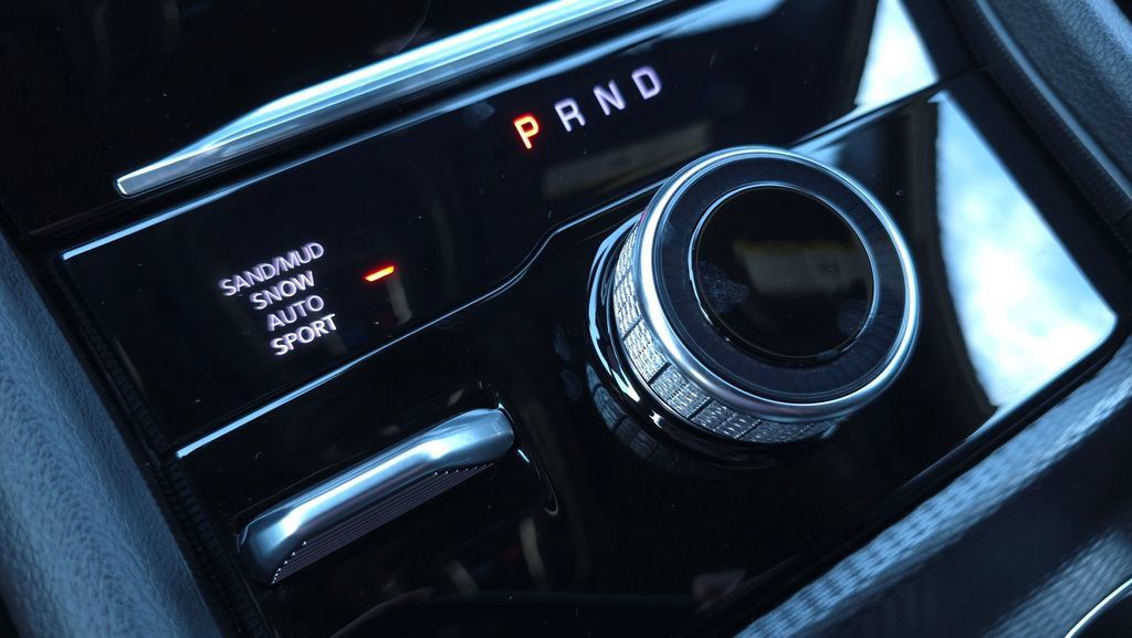 New 2026 Jeep Grand Cherokee L Limited w/ Limited Altitude Package AWD/4WD image 40