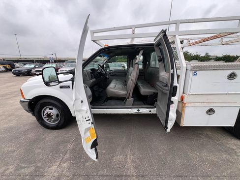 Used 2001 Ford F350 XL RWD image 57