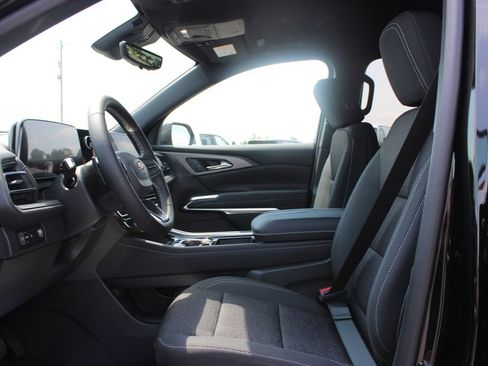 New 2027 Chevrolet Traverse LT w/ Driver Confidence Package FWD image 22