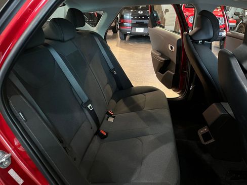 Used 2025 Kia K4 LXS image 36