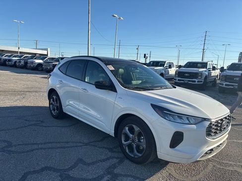 Used 2023 Ford Escape ST-Line w/ Tech Pack #1 image 3