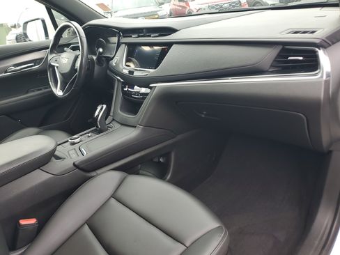 Used 2021 Cadillac XT6 Luxury image 14