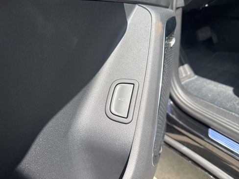 New 2026 Chevrolet Traverse RS AWD/4WD image 17